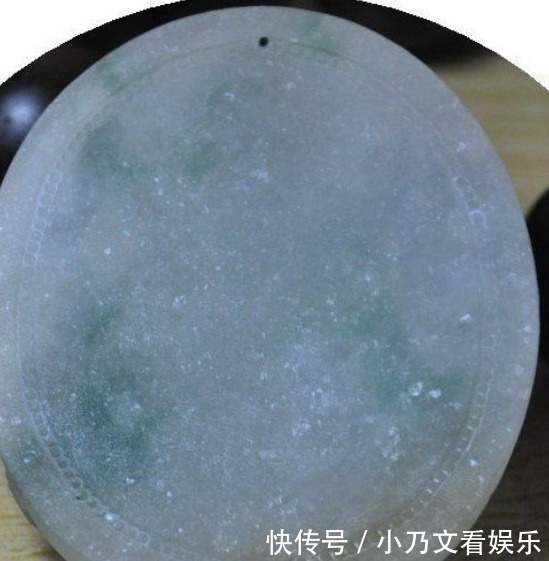 顶级翡翠可遇而不可求,学会这三招,肉眼就能鉴真假