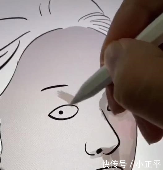 恶搞|美术生恶搞赵丽颖,香肠嘴线稿被粉丝怒喷,看到成品大神求带飞