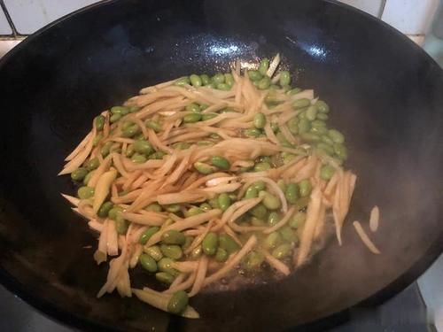 炒前|这道家常小菜,荤素搭配、营养美味,炒前多加这一步,吃得更健康