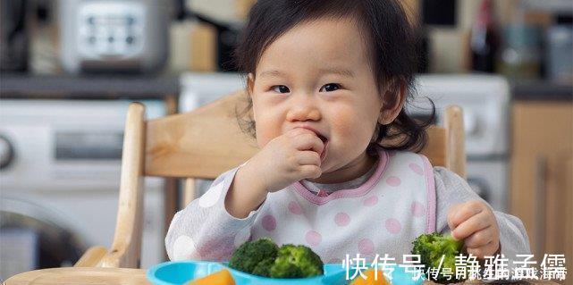 发育|6-18个月宝宝辅食攻略：不同月龄发育特点、添加方法及辅食推荐