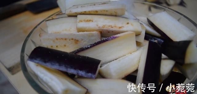 天健|鱼香茄子的正宗做法，咸香可口好吃极了，看看你喜欢吃不？