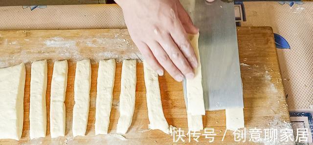 小窍门|香酥油条家常做法,掌握这几个小窍门,蓬松酥脆又健康,闻味都香