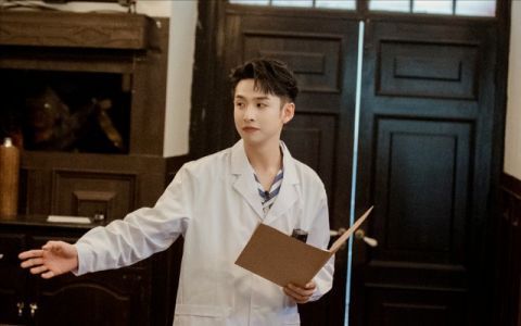 主持人|爆款综艺都有他，神级救场获好评，芒果主持人齐思钧被寄予厚望