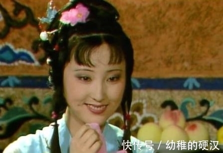 莺儿#红楼梦：大观园的赌博之风是从哪里刮起来的？她带着贾府少爷赌钱