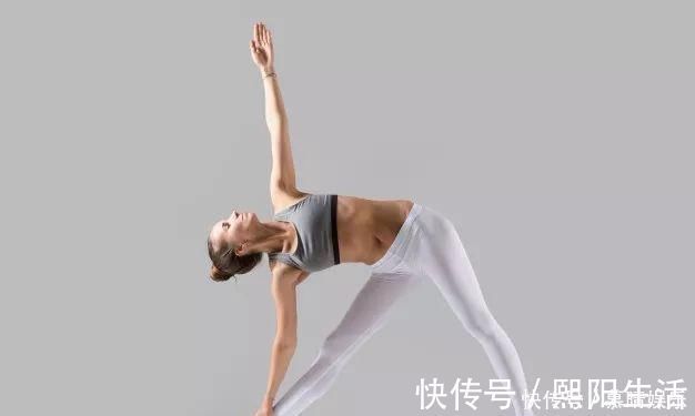 椅子|在办公室也可以轻松完成的瑜伽动作教程