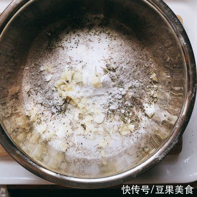 苏打面包|「又快又丑又好吃」黑胡椒车达芝士爱尔兰苏打面包