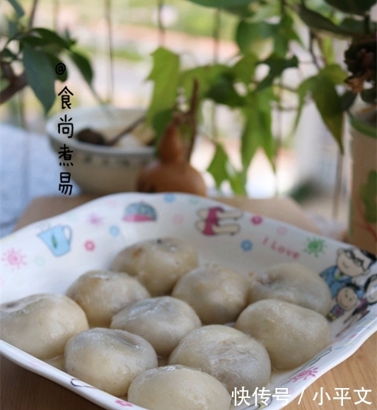 此款糯米小吃,软软糯糯香甜可口,嚼起来会弹牙,做法超简单