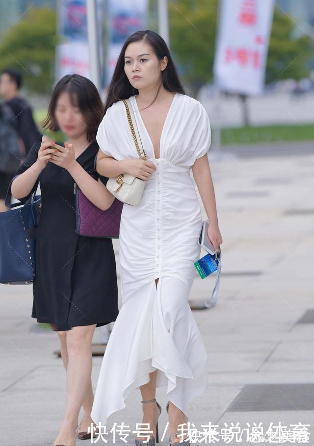 连衣裙|连衣裙更加贴合身形,展现更加轻松的装扮