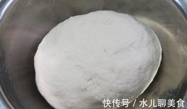 馒头|蒸馒头,不要只会放酵母,做好“4点”,馒头饱满不塌,暄软不硬