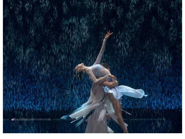 流量小生|ab，金晨，吳宣儀，背景小花拒絕圈內(nèi)人追求，流量小生被團(tuán)隊(duì)坑