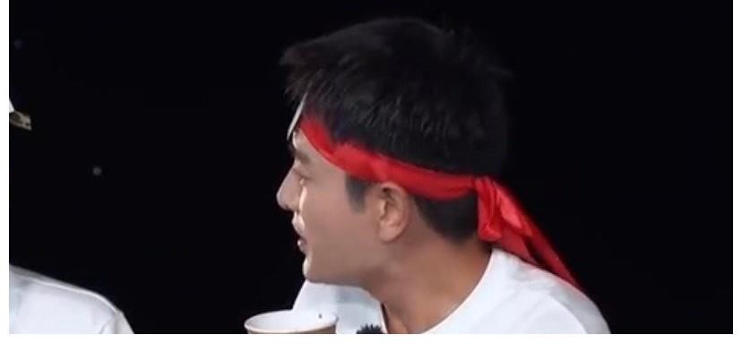 奔跑吧兄弟|《极限挑战》又回来了？贾乃亮教黄明昊作弊，网友：有那味了