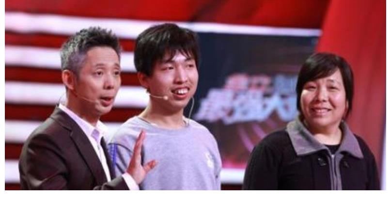 2岁确诊脑瘫,却被《最强大脑》称为数学天才的他,后来怎样了?