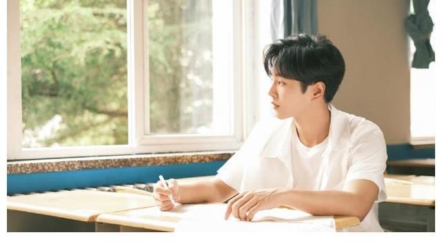 阳光帅气|李汶翰：现处于一个尴尬的位置，新歌来袭送你一个清澈少年