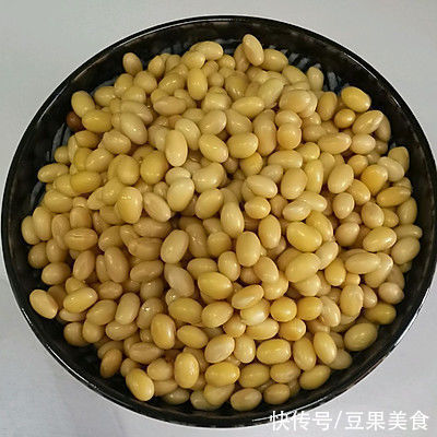 可口好上手的自制黄豆酱，再也不担心吃不上饭了