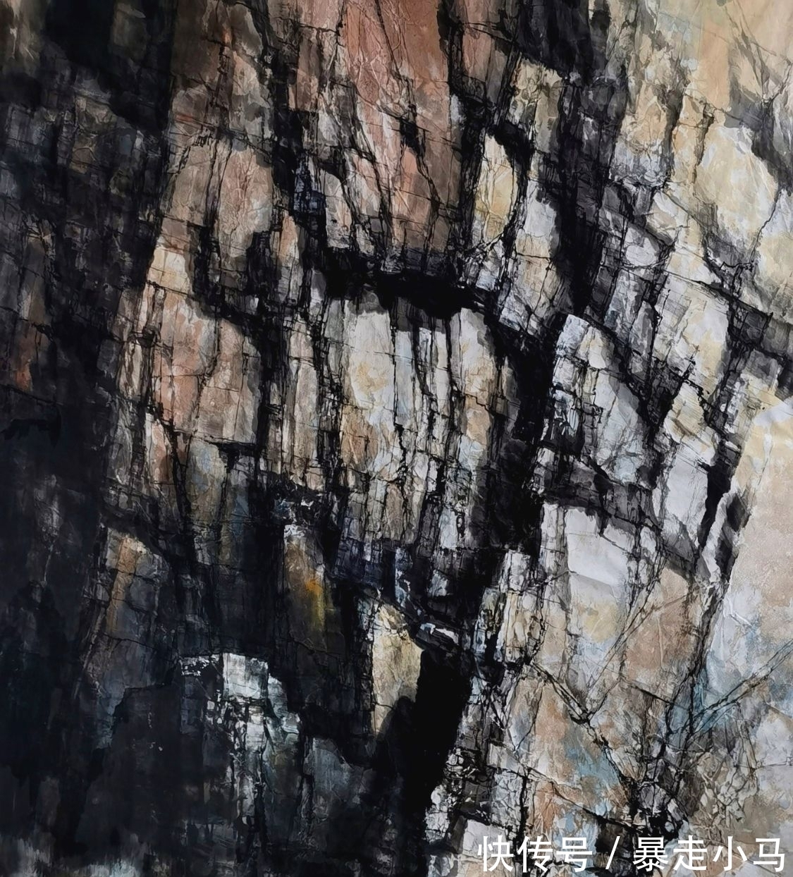 画法@赵寒翔不顾批评,搞国画创新,用涂鸦颠覆传统山石技法?