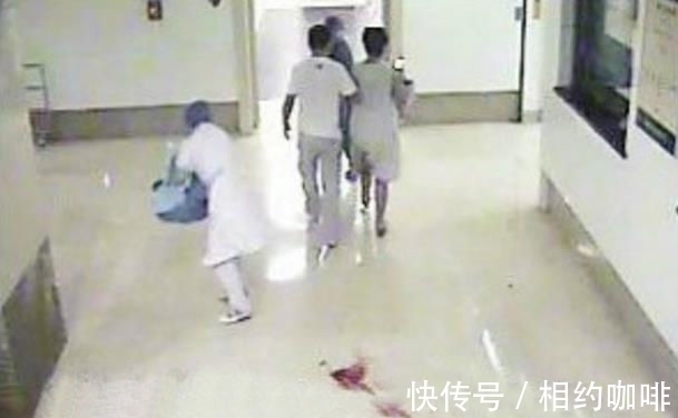 医院|孕妇即将生产被送医院,走到半路,孩子竟从肚子里掉出来了!