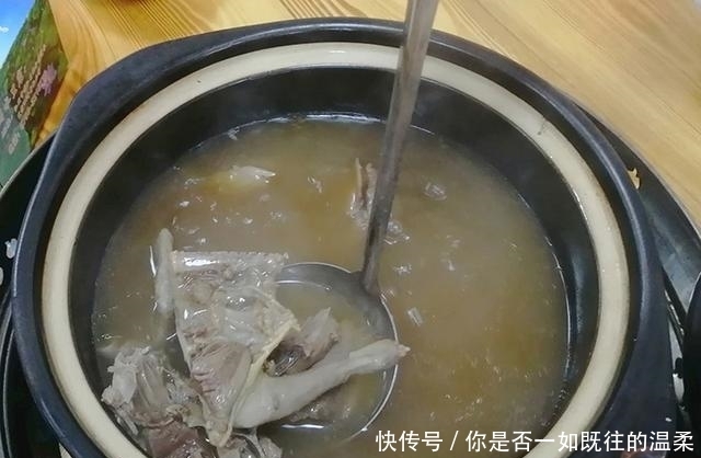 排气|产后第1天吃什么好?顺产和剖腹产各不同,吃错了会影响两个人