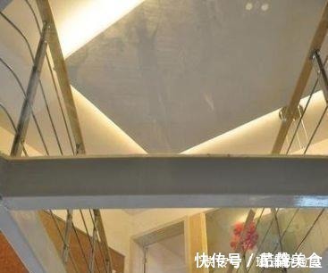 米黄色|老公硬要在家里做个“玻璃栈道”,朋友来参观都大呼不敢走!