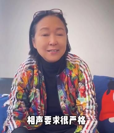 68岁戏骨方芳晒北京生活，多次感叹生活太方便，直言这里安全自在