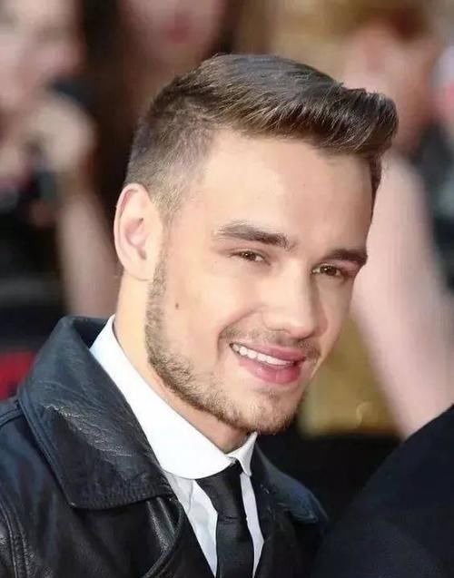 寸头 与颜值无关,让女生脸红心跳的5款男生发型!