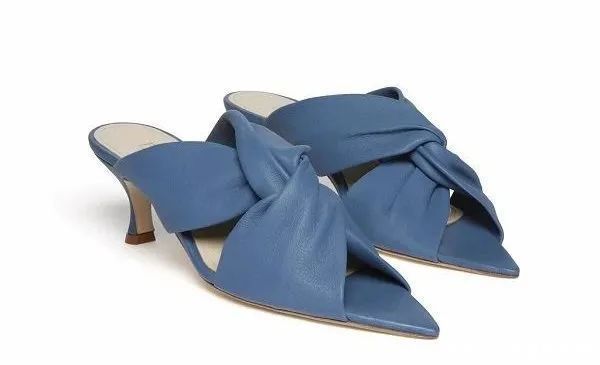 不要你觉得,我觉得这四双凉鞋会火