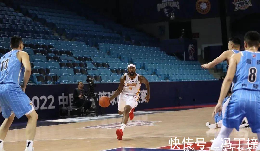 闫鹏飞|山西7人上双胜北京!杨学增被热议,他让山西成为CBA勇士队?