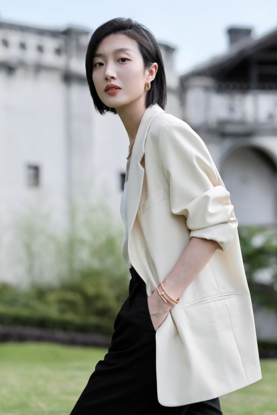 曳地阔腿裤|2021秋冬“大女人风”最流行，够飒够时髦