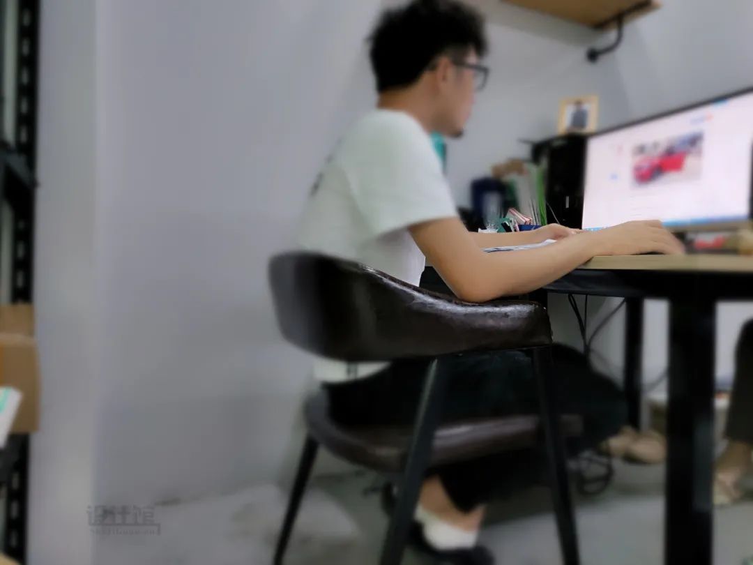 抽屉|书桌做多高合适？打工人不容易，书桌设计要合理