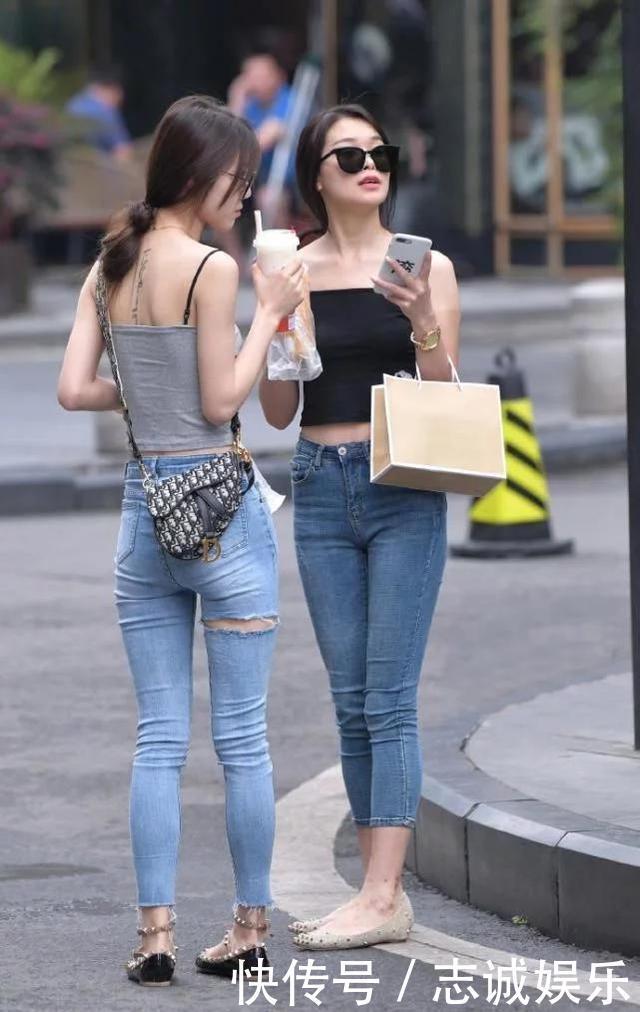 今年流行剪一刀,美女对裤子动手的地方有点意外