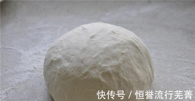 皮薄馅大|洋葱胡萝卜肉包,皮薄馅大,美味鲜香!