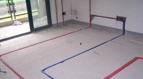 装修|水电走向到底是走顶还是走地?听完装修师傅的话,庆幸我家没走错