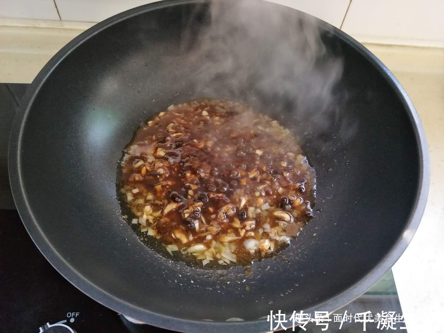 翻炒均匀|这菜是天然的减肥食材,多吃也不长肉,关键还能杀菌防感冒!