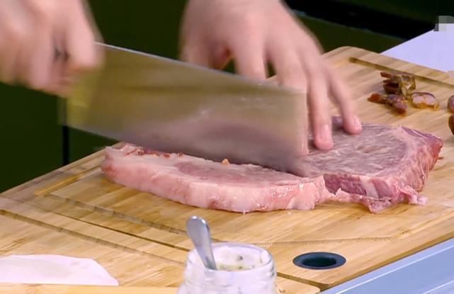 冰箱|杨超越冰箱里的高级牛肉,被厨师拿来做菜,镜头特意给到她,反应真实了