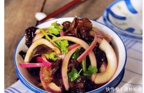 几道家常菜，色香味俱全，吃一口就非常满足