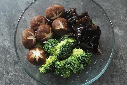 鲜香|秋季舌尖上的诱惑,麻辣鲜香,想吃啥随便加,美味刺激还不贵