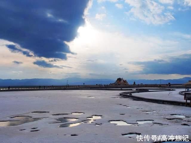 茶卡|作为青海必游的景点天空之镜“茶卡盐湖”真实的样子让你意想不到