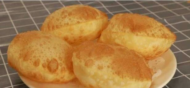 面粉新吃法,不用发酵,开水一烫,无任何添加剂,个个空心