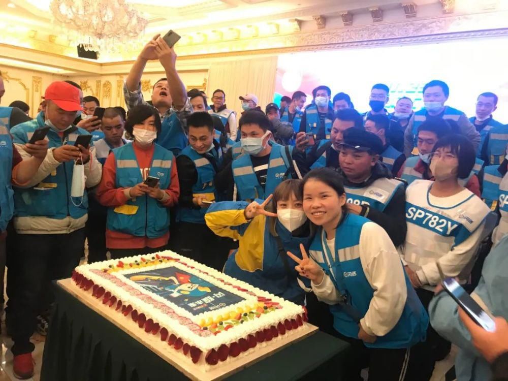 小哥|给速度以安全，让递送有温暖，骑手小哥也可以不一样