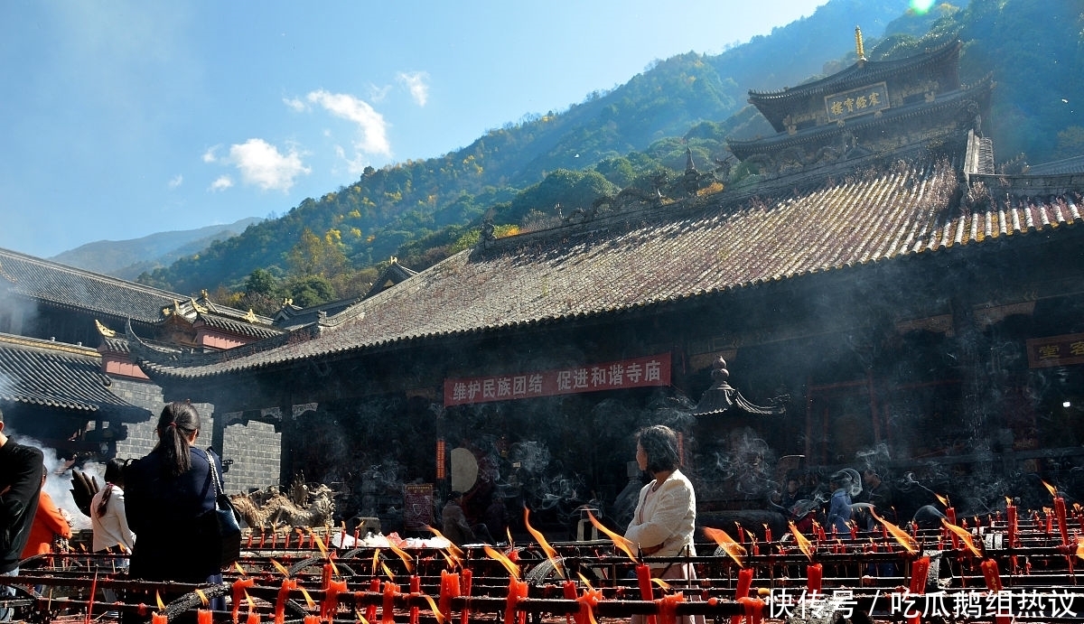 四川金山寺出家人，口出恶言骂香客，事情的背后，真的那么简单？