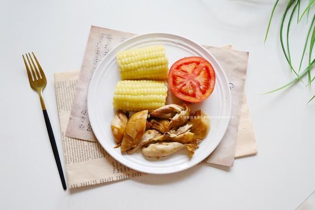 挑战1个月瘦13斤，打卡第8天，减肥期也可以大口吃的卤肉