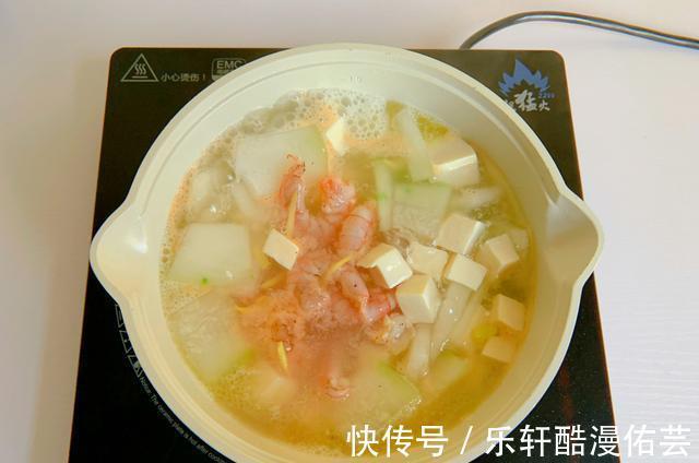 餐前汤|分享一道减脂刮油汤，鲜美好喝，低热量高蛋白，吃到撑也不怕！