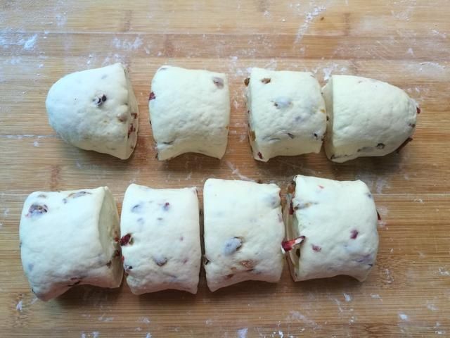 70岁老妈蒸馒头上瘾了，加2样“料”比面包都好吃，还有奶香味