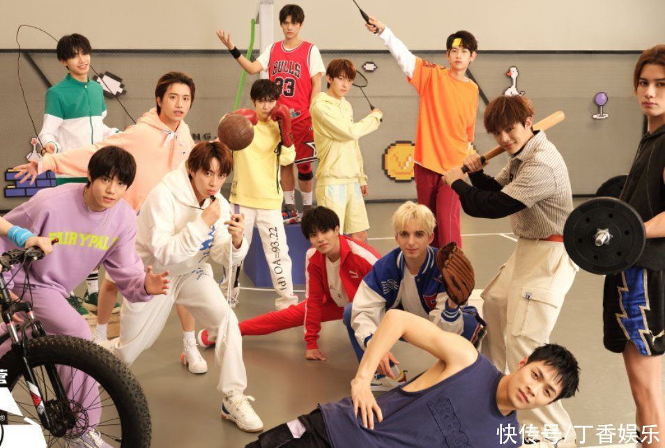 《创4》滤镜有多难看，选手衣服变色不说，颜值直播比正片高几倍