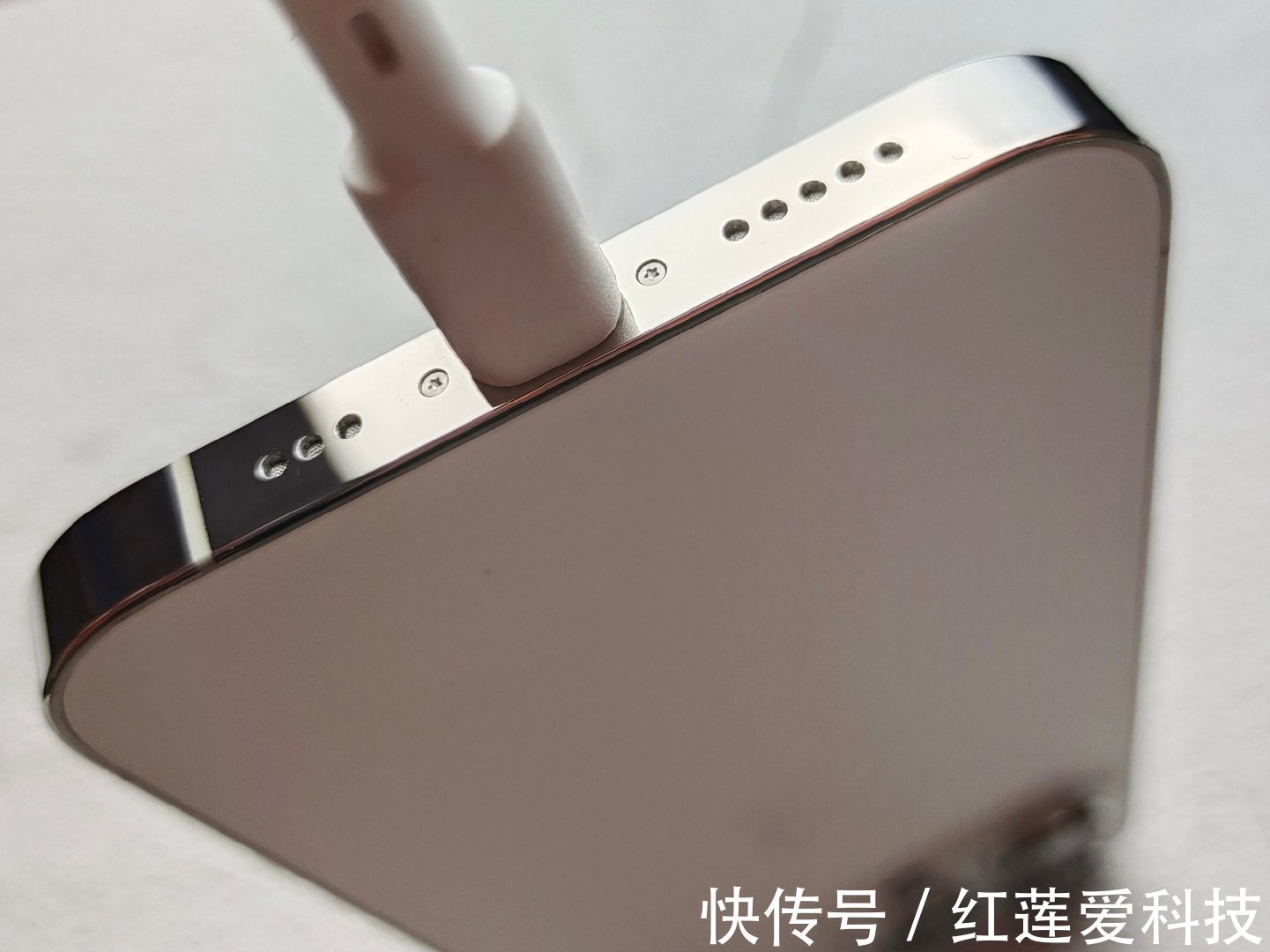 康宁玻璃|给你的iPhone换上邦克仕全家桶是一种什么体验？