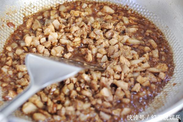 满嘴|好吃流油的鲜肉包子，入口即化，让你满嘴流油，一口气能吃五六个