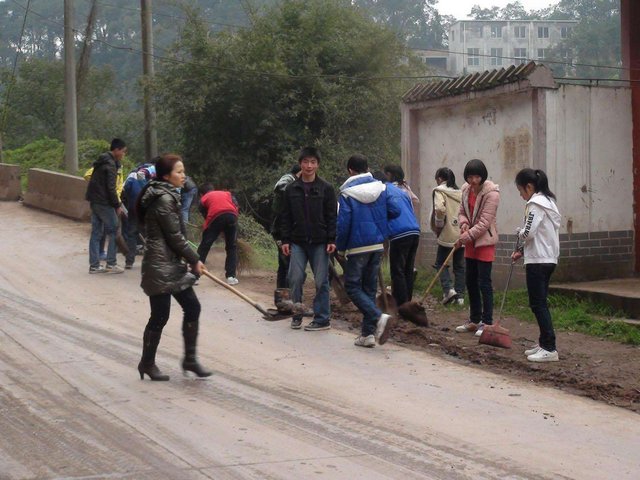 后盾|患病男孩读到清华博士，妈妈是坚强后盾！背后问题值得深思