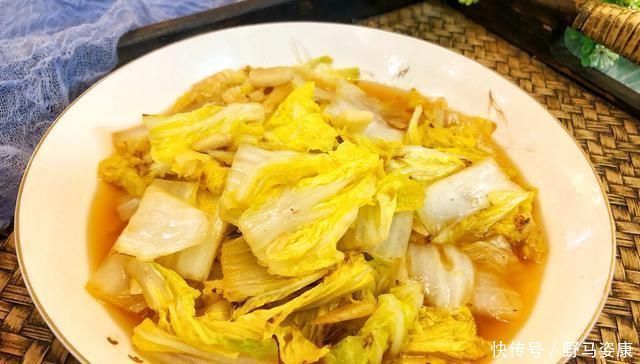 咳嗽最怕吃這菜,3塊錢2斤,簡單一炒,潤肺止咳,家人常吃不咳嗽