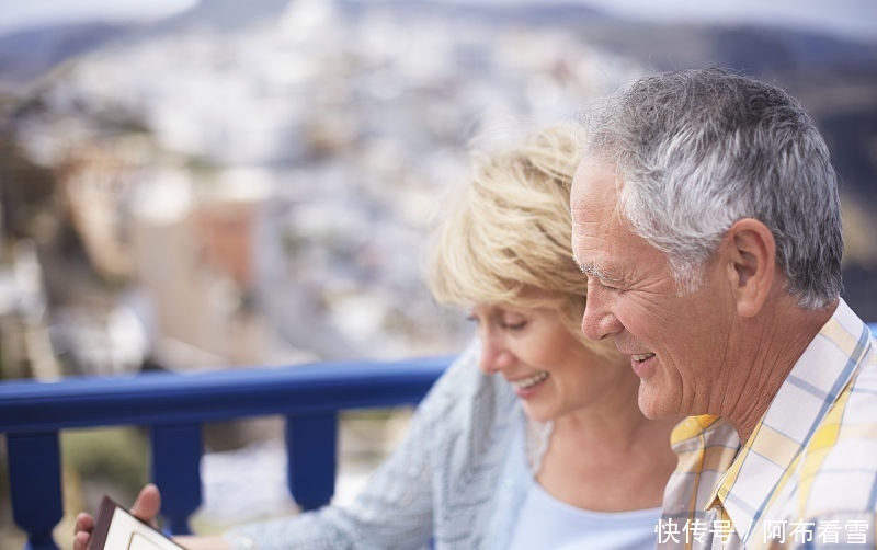 67岁老人常喝1种酸,甘油三酯从8.9降到1.5,手不麻、头不晕了