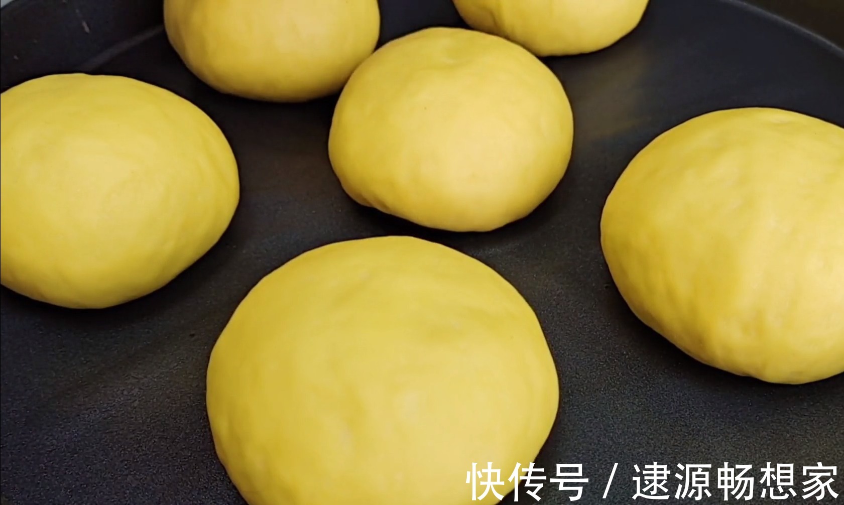 一碗面|2个鸡蛋,一碗面,简单一做,暄软香甜,营养丰富,比面包还好吃