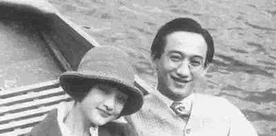 墓碑|徐志摩有多渣?张幼仪墓碑上的四个字,就是对他无情的嘲讽